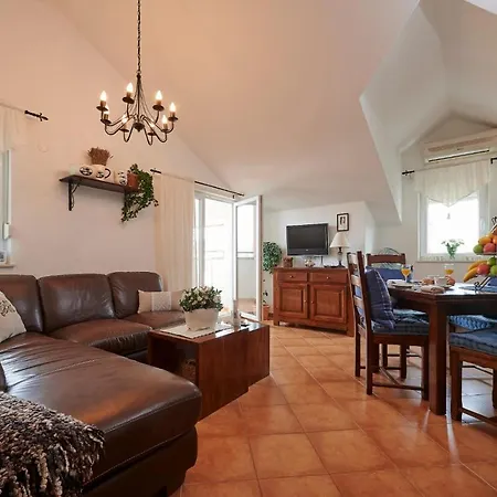 Apartman Amazing דירה טרוגיר